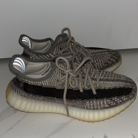 Yeezy Boost 350 Zyon size 4.5 HEADACHE. Lightly worn with box - Picture 4 of 6